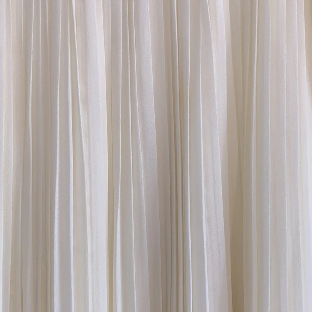 Korean style Women’s Cream pleated midi Skirt size Xs-M - Picture 4 of 4